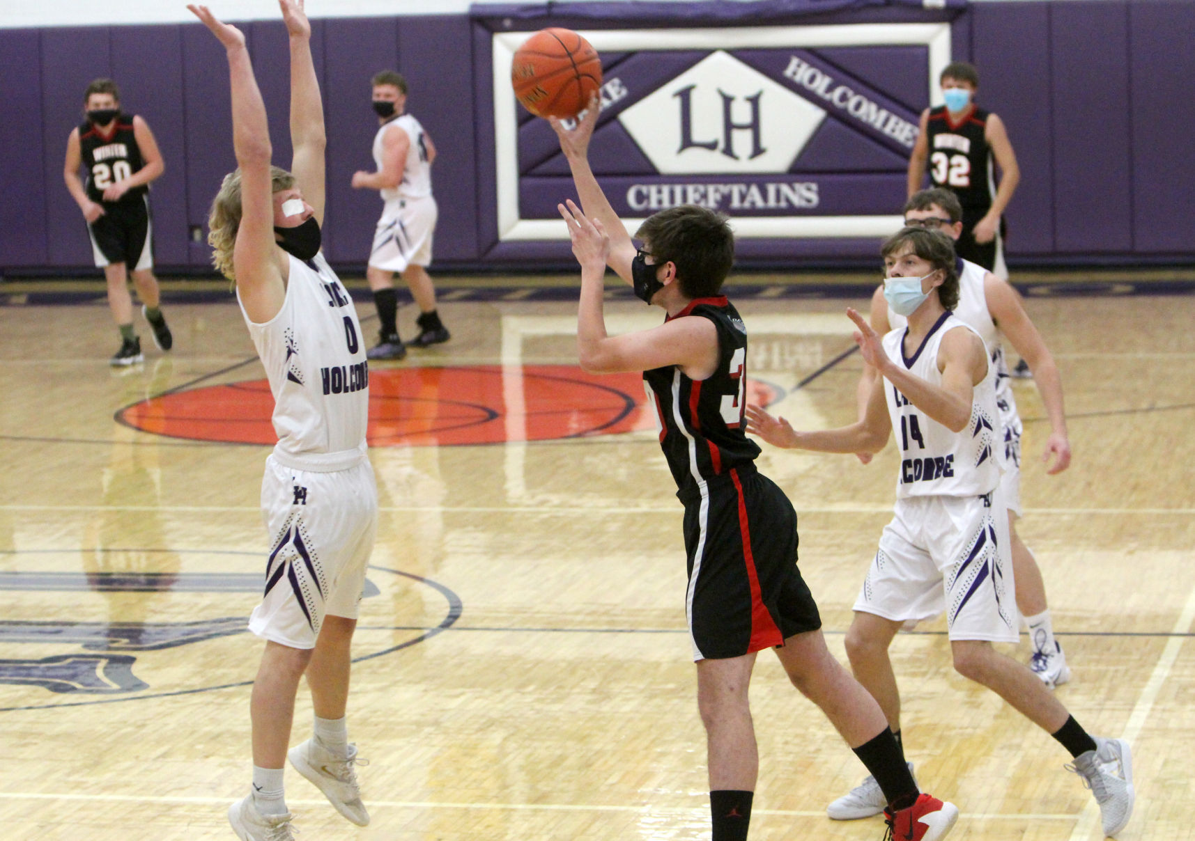 Winter at Lake Holcombe boys basketball 1-5-21